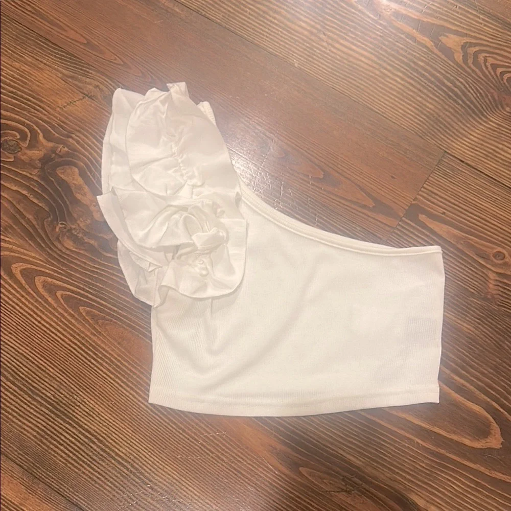 Shein Women’s White Ruffled One-Shoulder Crop Top S - Picture 3 of 5